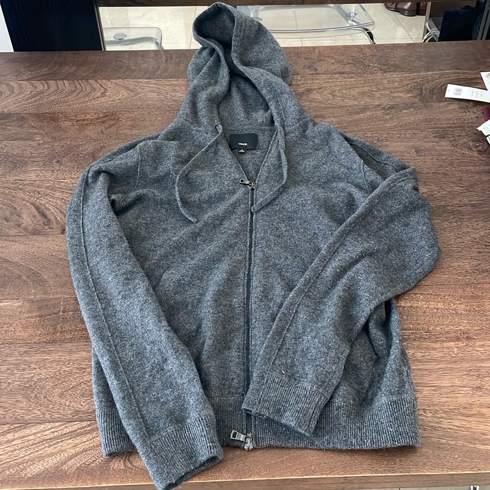 Vince 100% men's Cashmere sweater